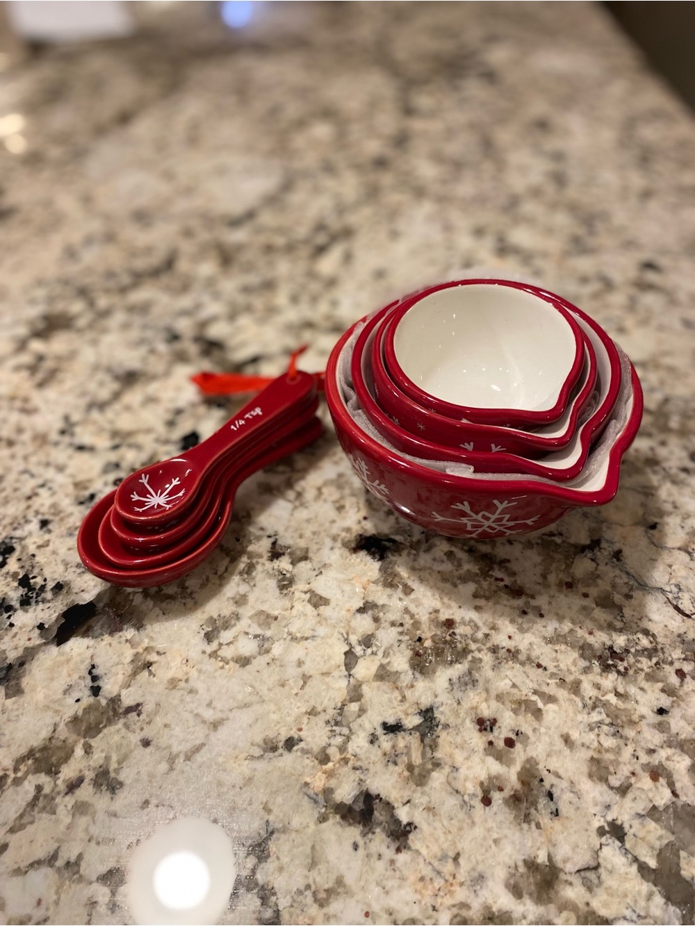 Sur La Table Red and White Snowflake Nesting Measuring Cups and Spoons